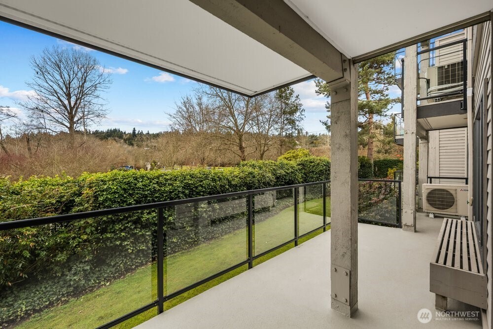 6121 NE 175 Street #A202, Kenmore, WA 98028