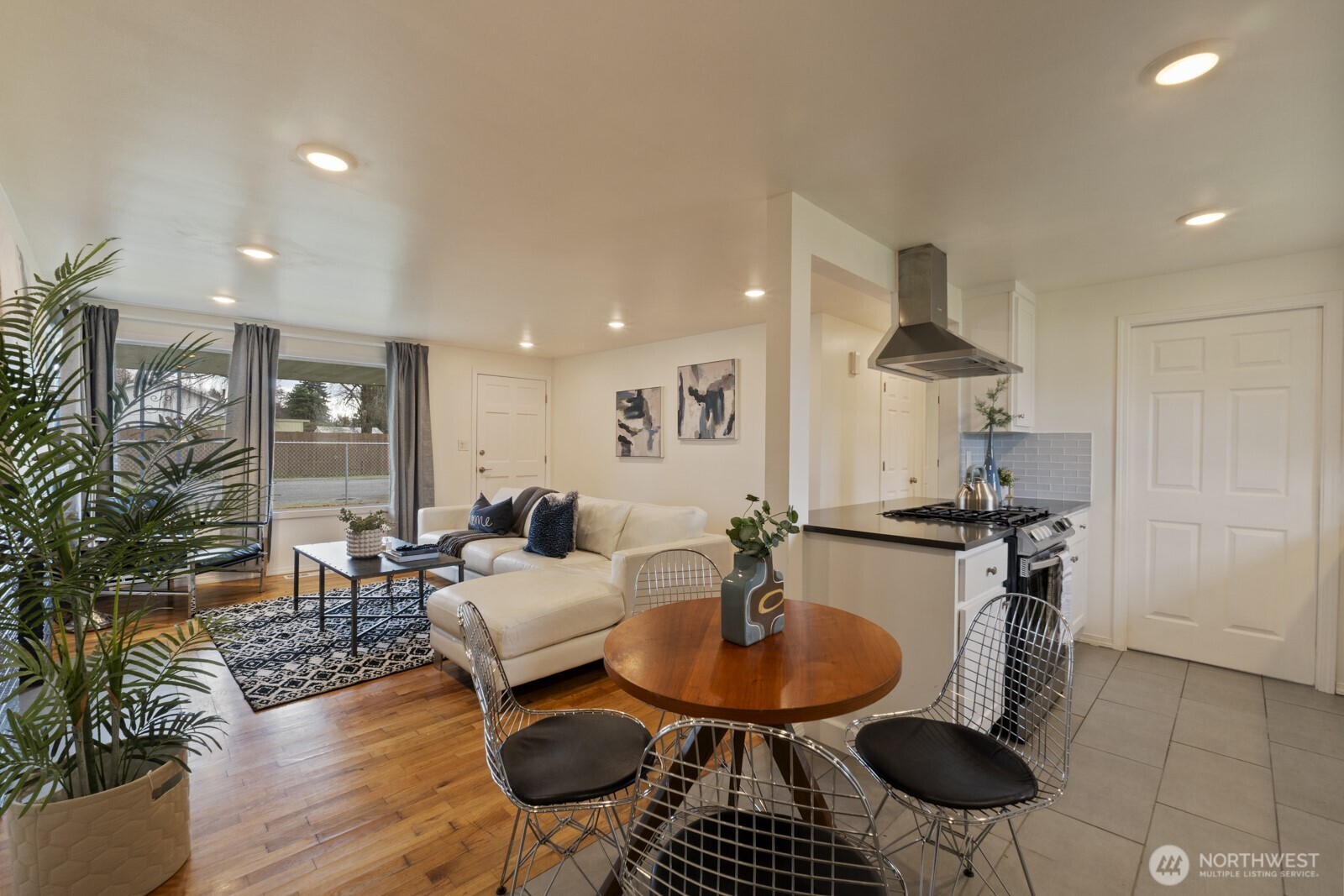 309 W Cole Street , Kent, WA 98032