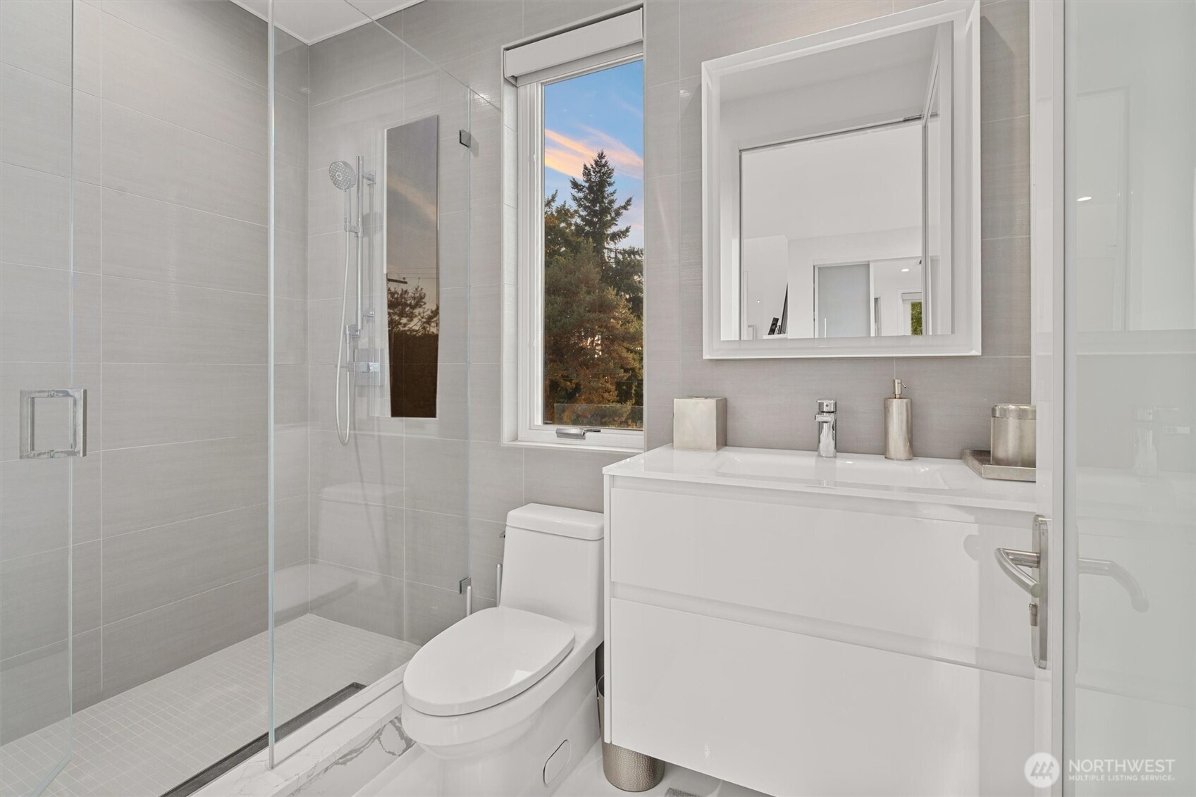 903 N 33rd Place , Renton, WA 98056