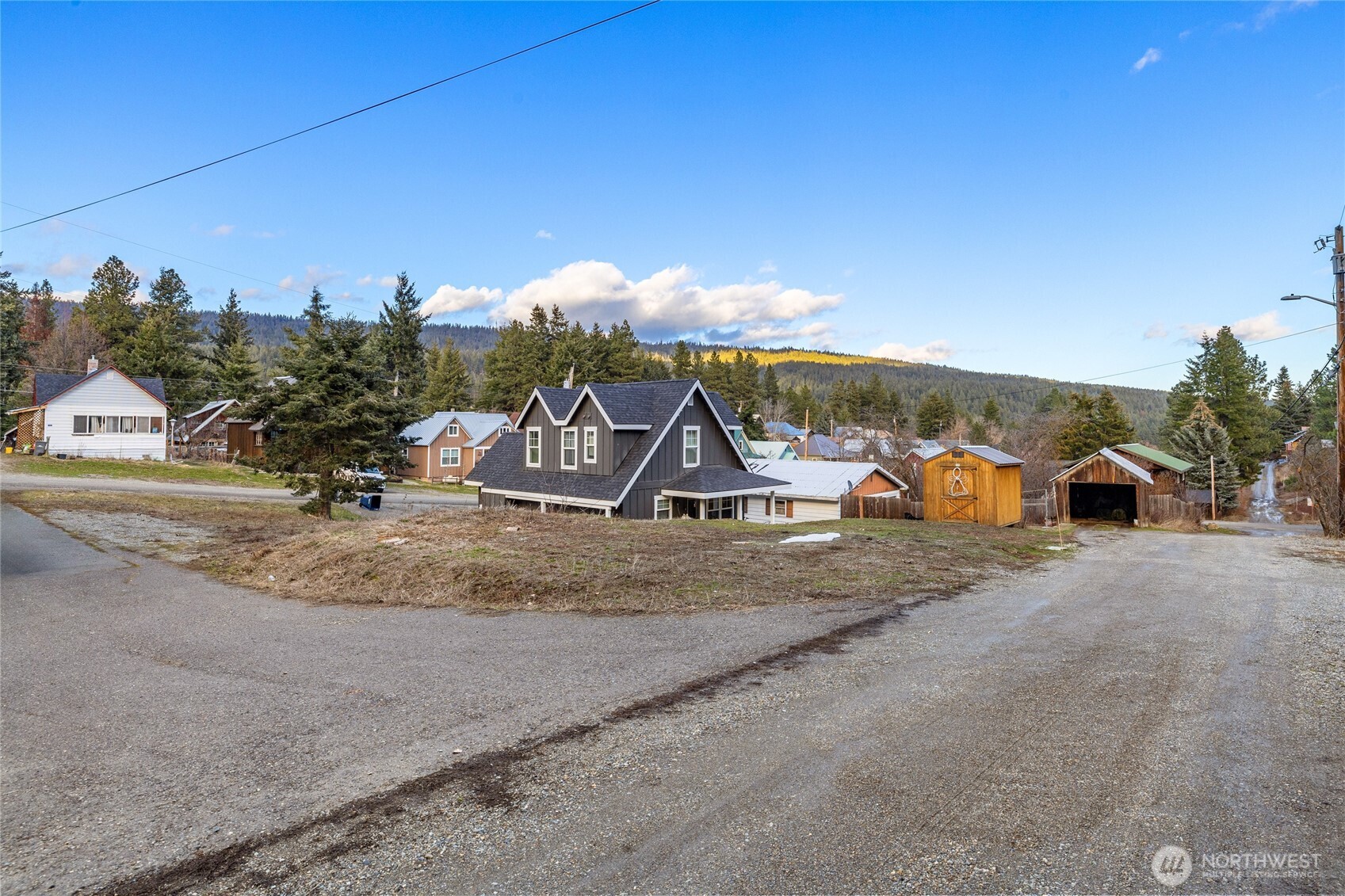 132 5th Street , Roslyn, WA 98941