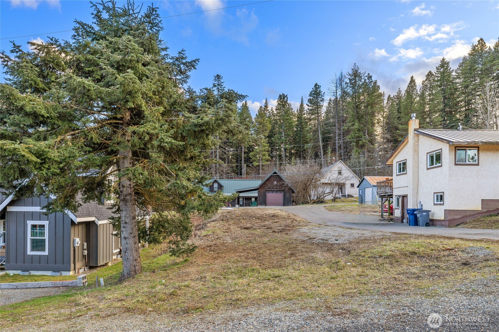 132 5th Street , Roslyn, WA 98941