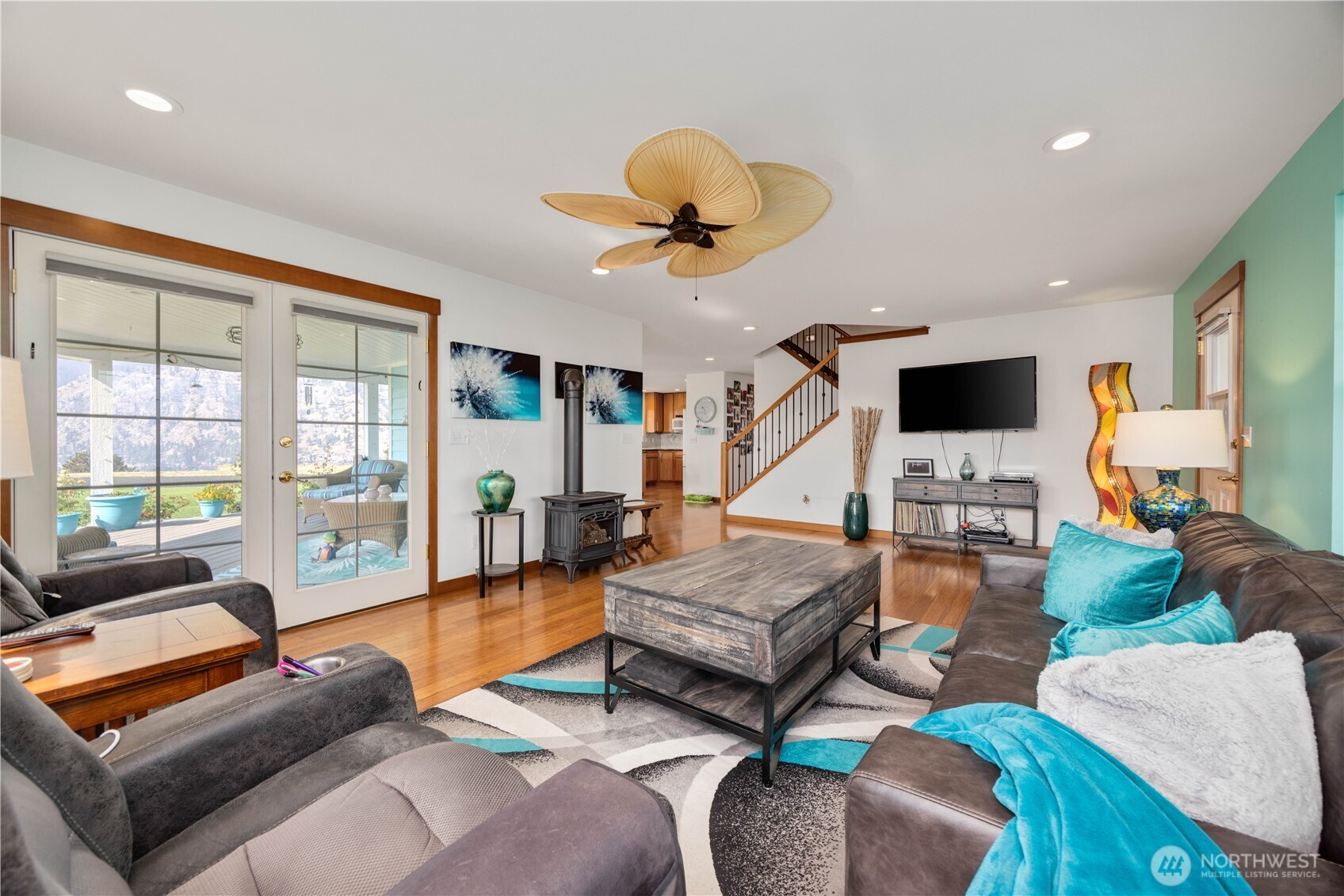 1190 Summit Boulevard , Manson, WA 98831