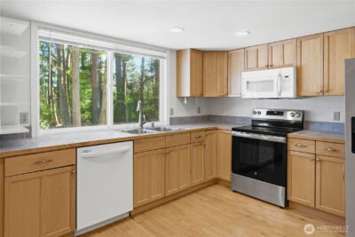 14014 NE 69th Place , Redmond, WA 98052 - Photo 10