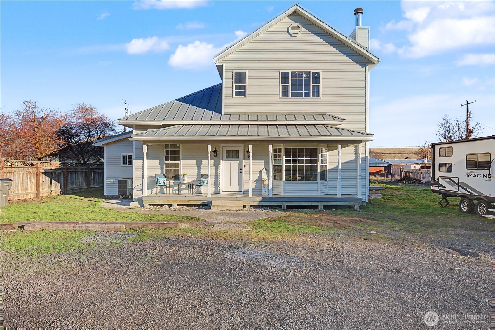 225 S D Street , Washtucna, WA 99371