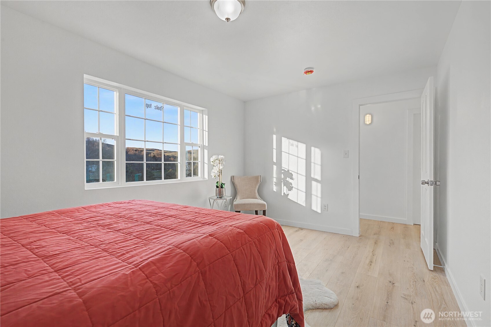 225 S D Street , Washtucna, WA 99371