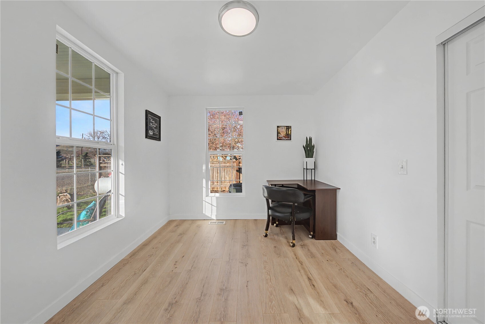 225 S D Street , Washtucna, WA 99371