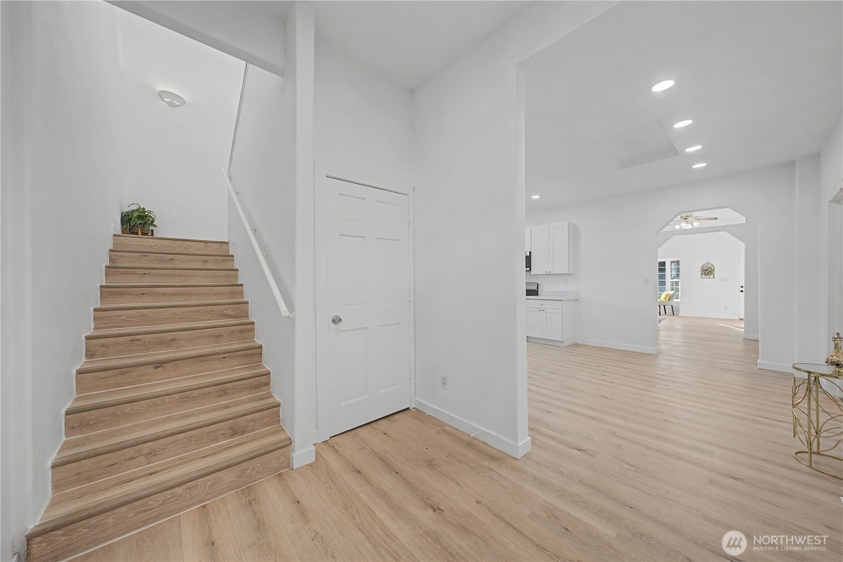 225 S D Street , Washtucna, WA 99371