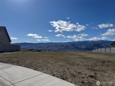 886 NE Conner Court , East Wenatchee, WA 98802 - Photo 3