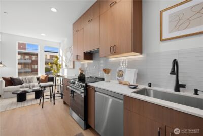 7526 6th Avenue NW, Seattle, WA 98117 - Photo 8