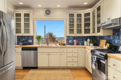 1208 E Newton Street , Seattle, WA 98102 - Photo 23