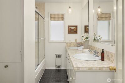 1208 E Newton Street , Seattle, WA 98102 - Photo 33