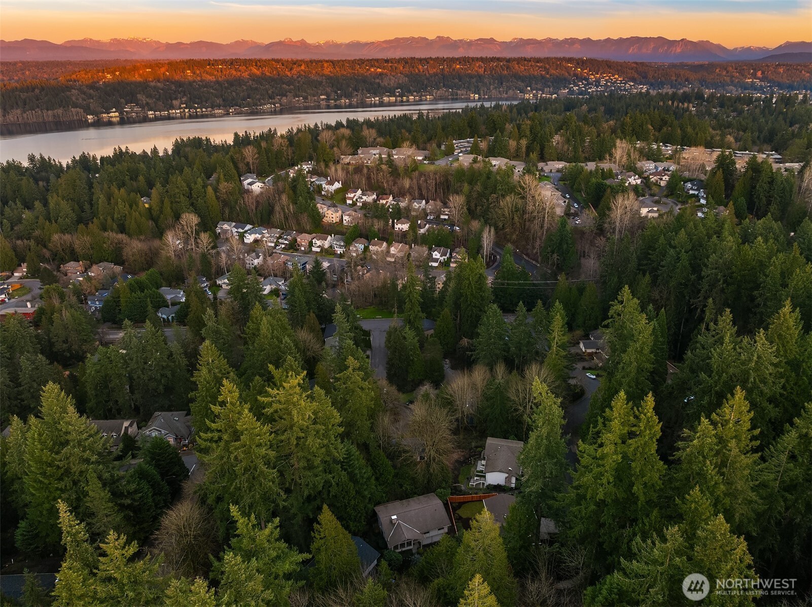 17014 NE 28th Place , Bellevue, WA 98008