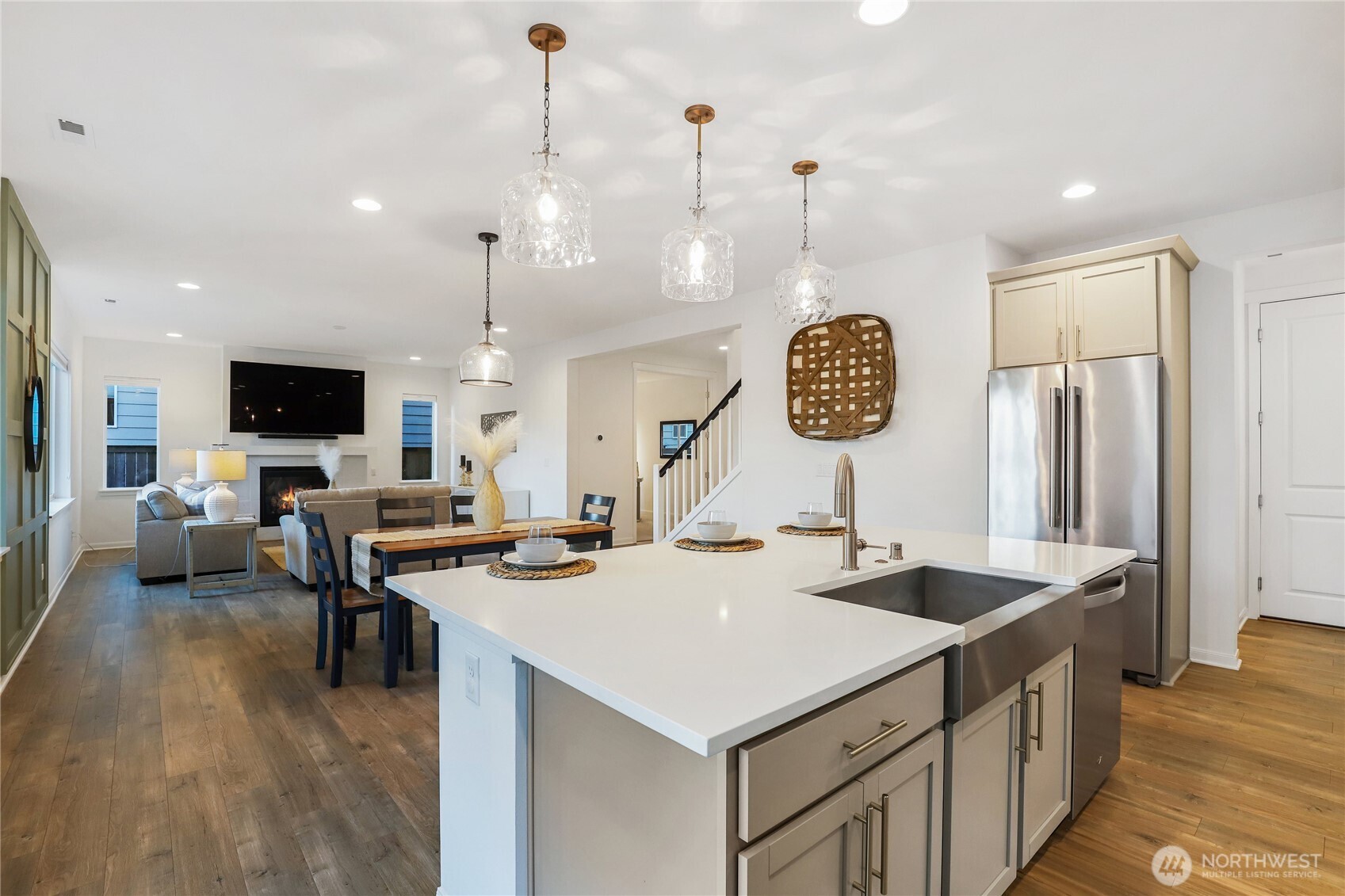 2463 NE Athlon Court , Poulsbo, WA 98370-8015