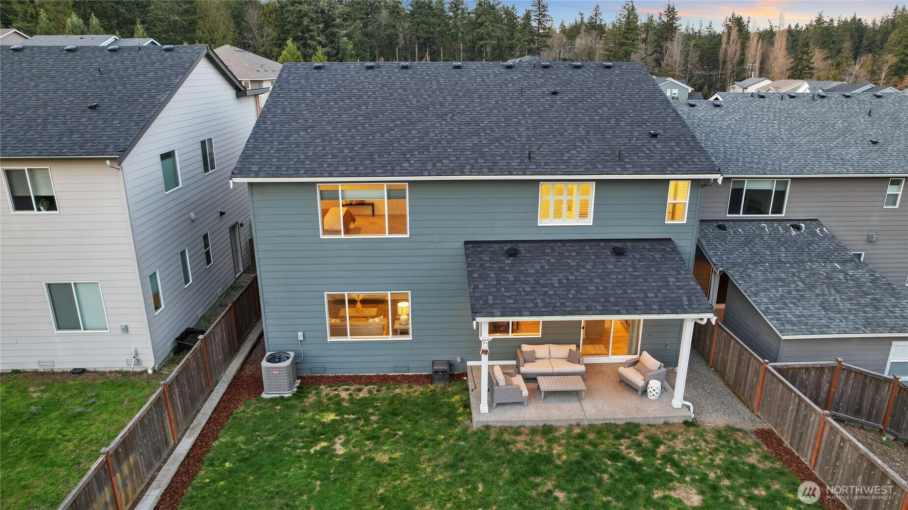 2463 NE Athlon Court , Poulsbo, WA 98370-8015