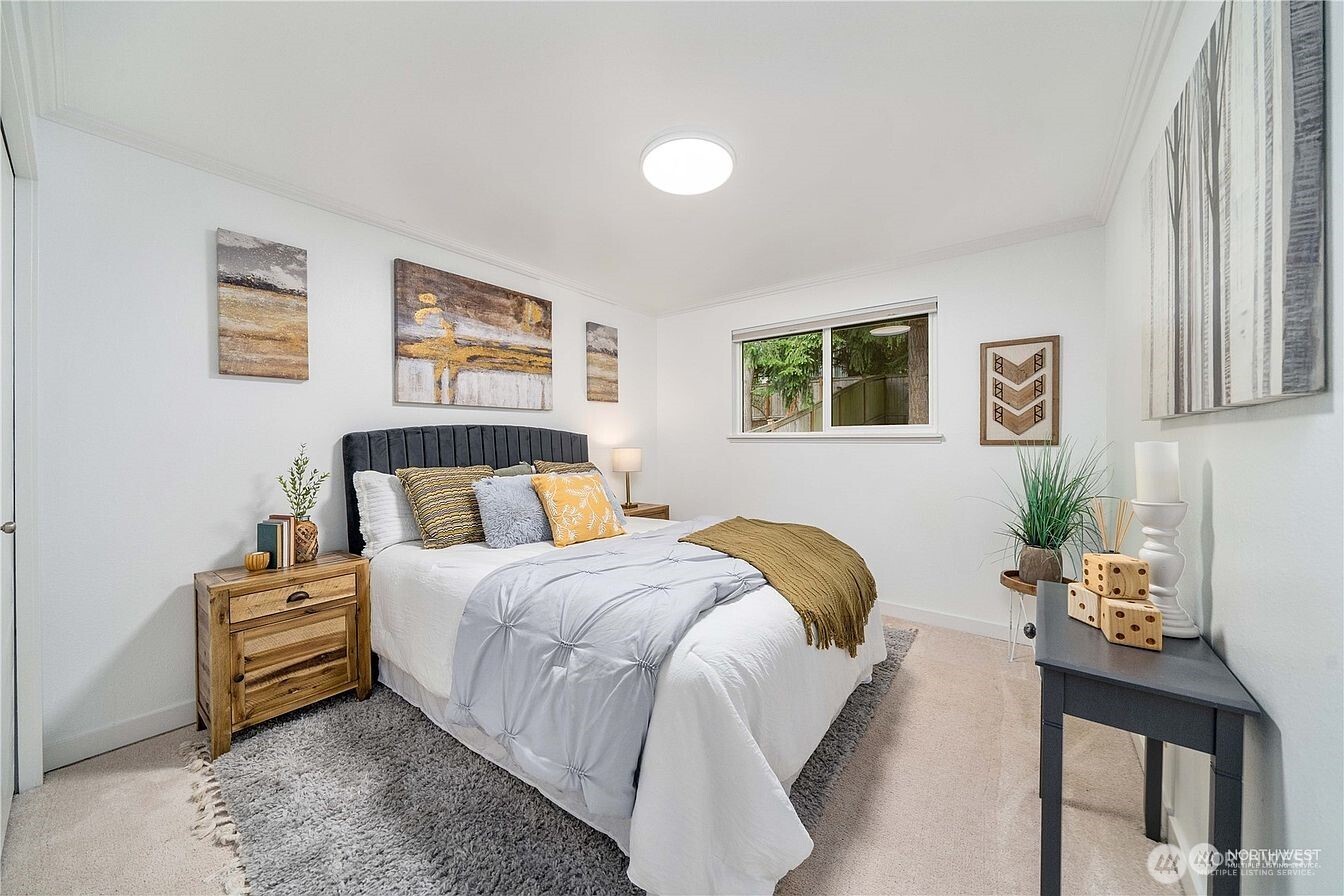 10612 157th Avenue NE, Redmond, WA 98052