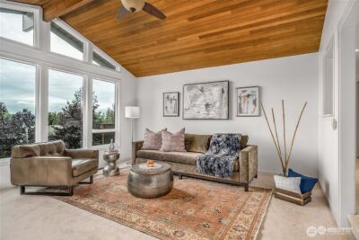 10612 157th Avenue NE, Redmond, WA 98052 - Photo 2