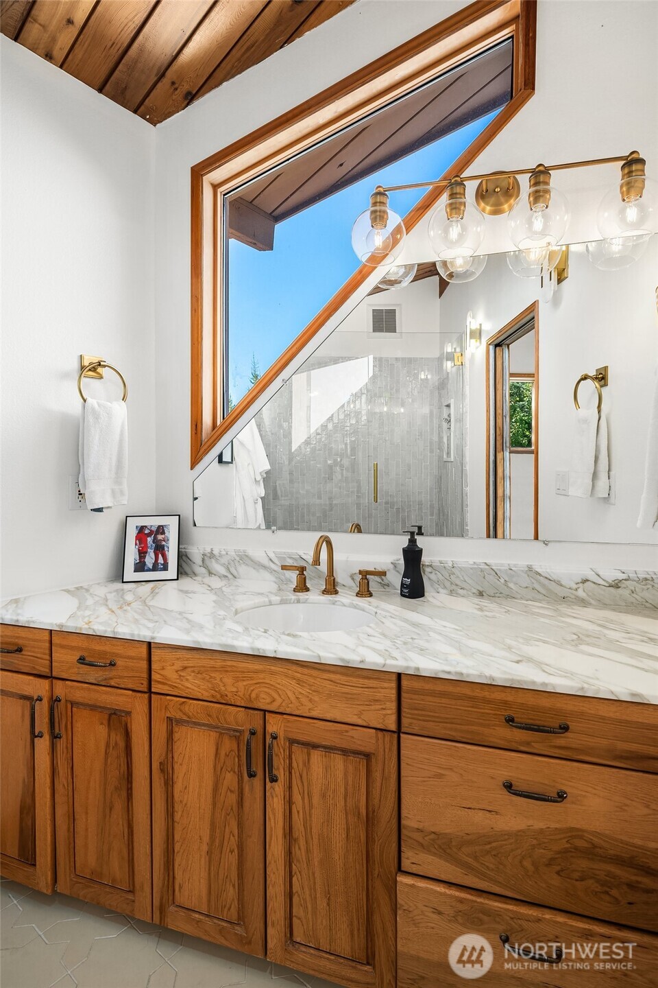 220 Big House Road , Cle Elum, WA 98922