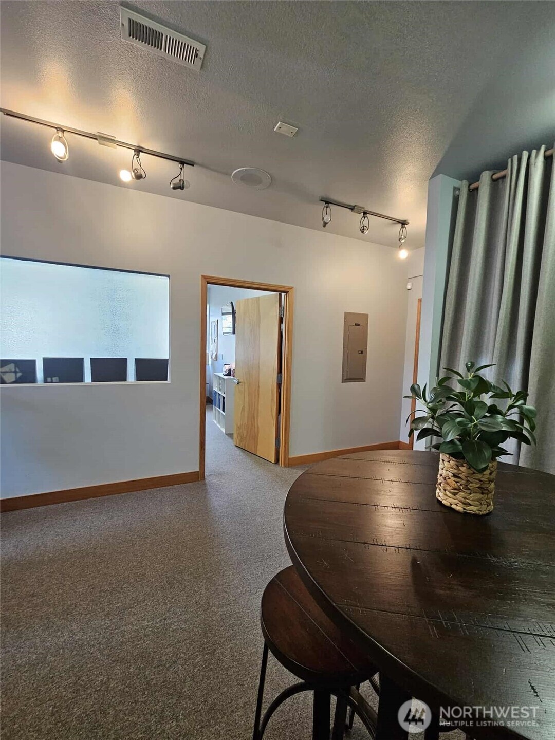 117 N 8th Street #100, Shelton, WA 98584