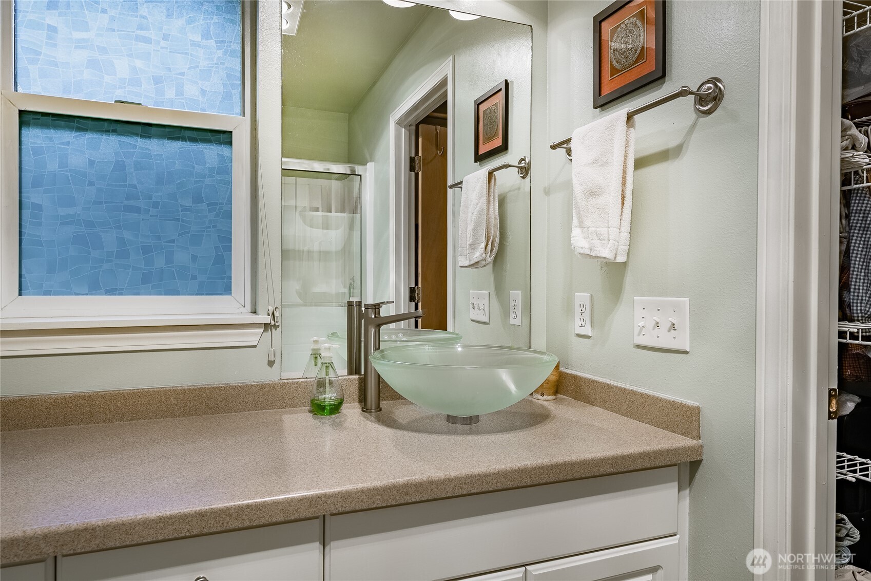 3376 Northwest Avenue #201, Bellingham, WA 98225