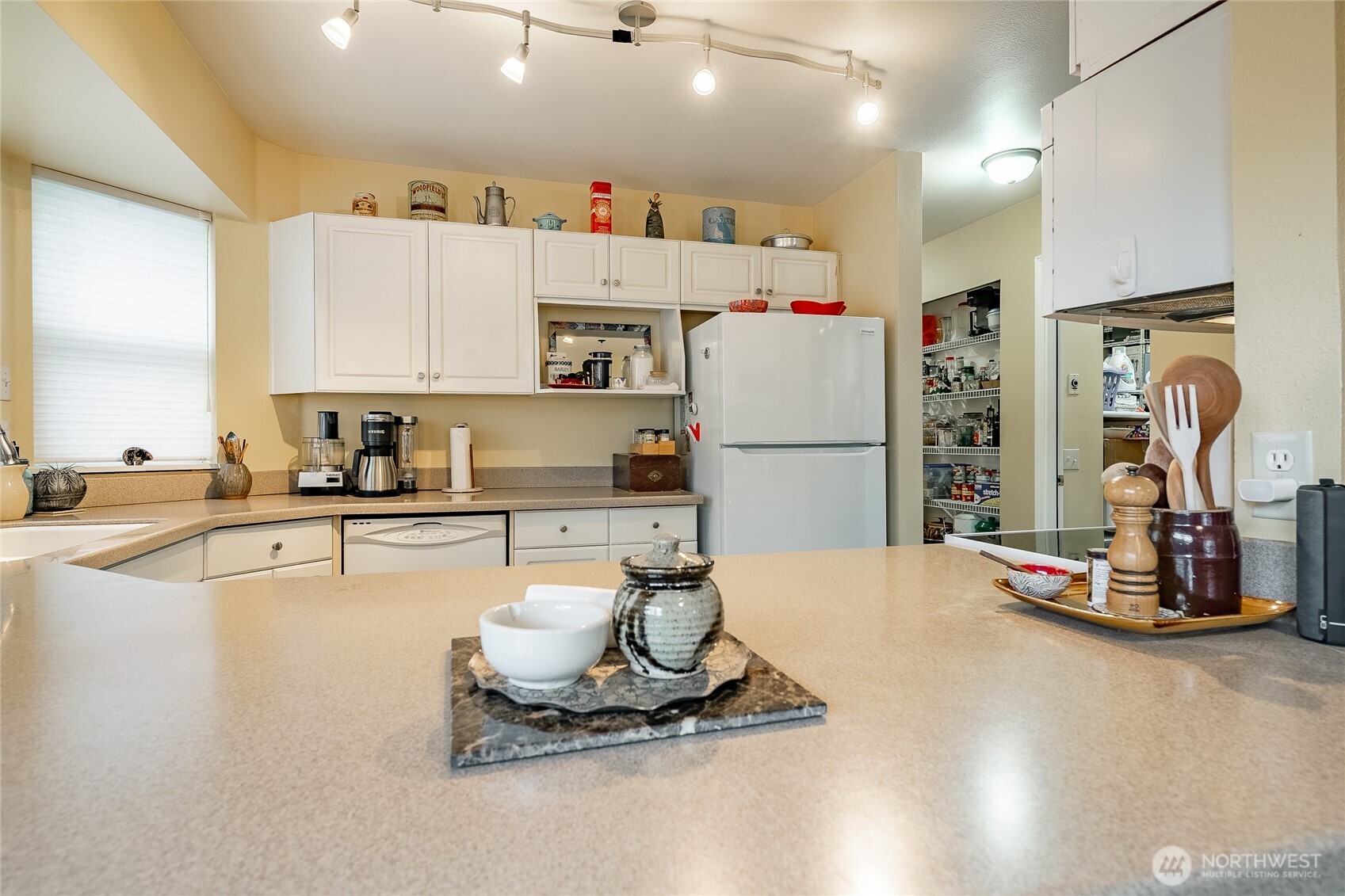 3376 Northwest Avenue #201, Bellingham, WA 98225