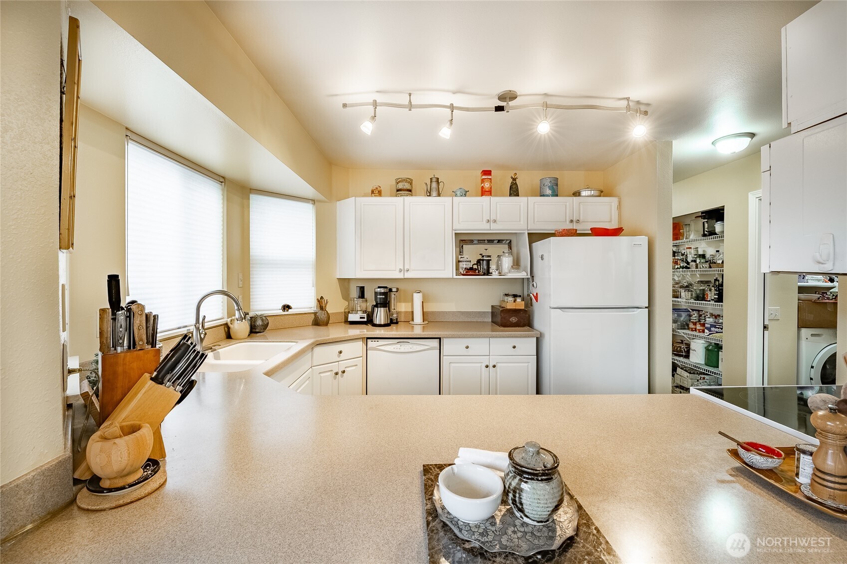 3376 Northwest Avenue #201, Bellingham, WA 98225