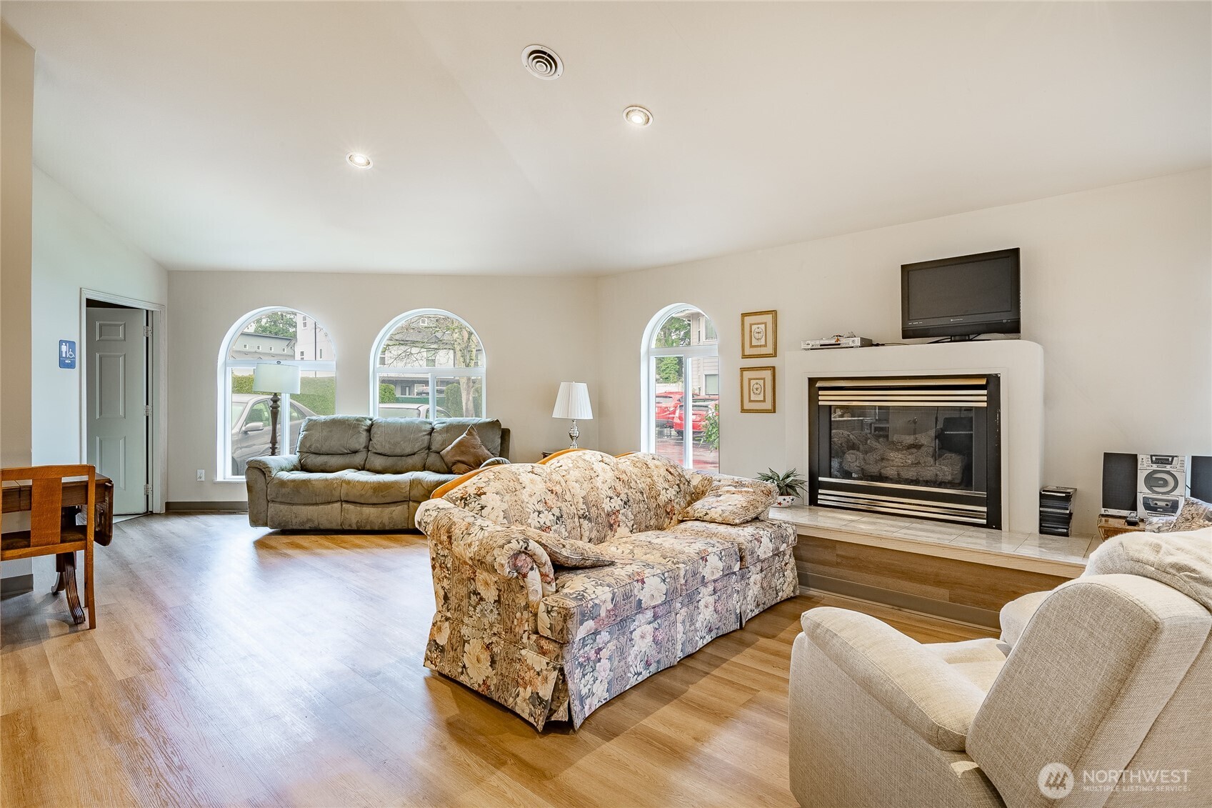 3376 Northwest Avenue #201, Bellingham, WA 98225