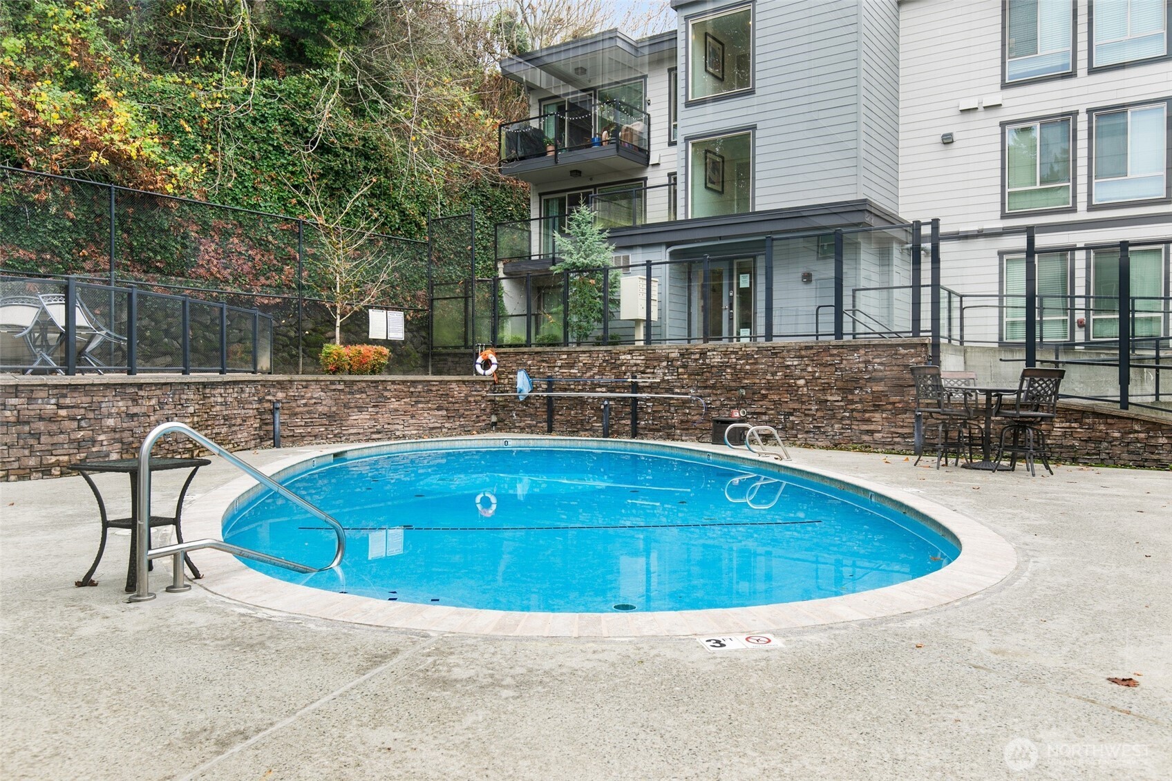 3204 81st Place SE #B202, Mercer Island, WA 98040