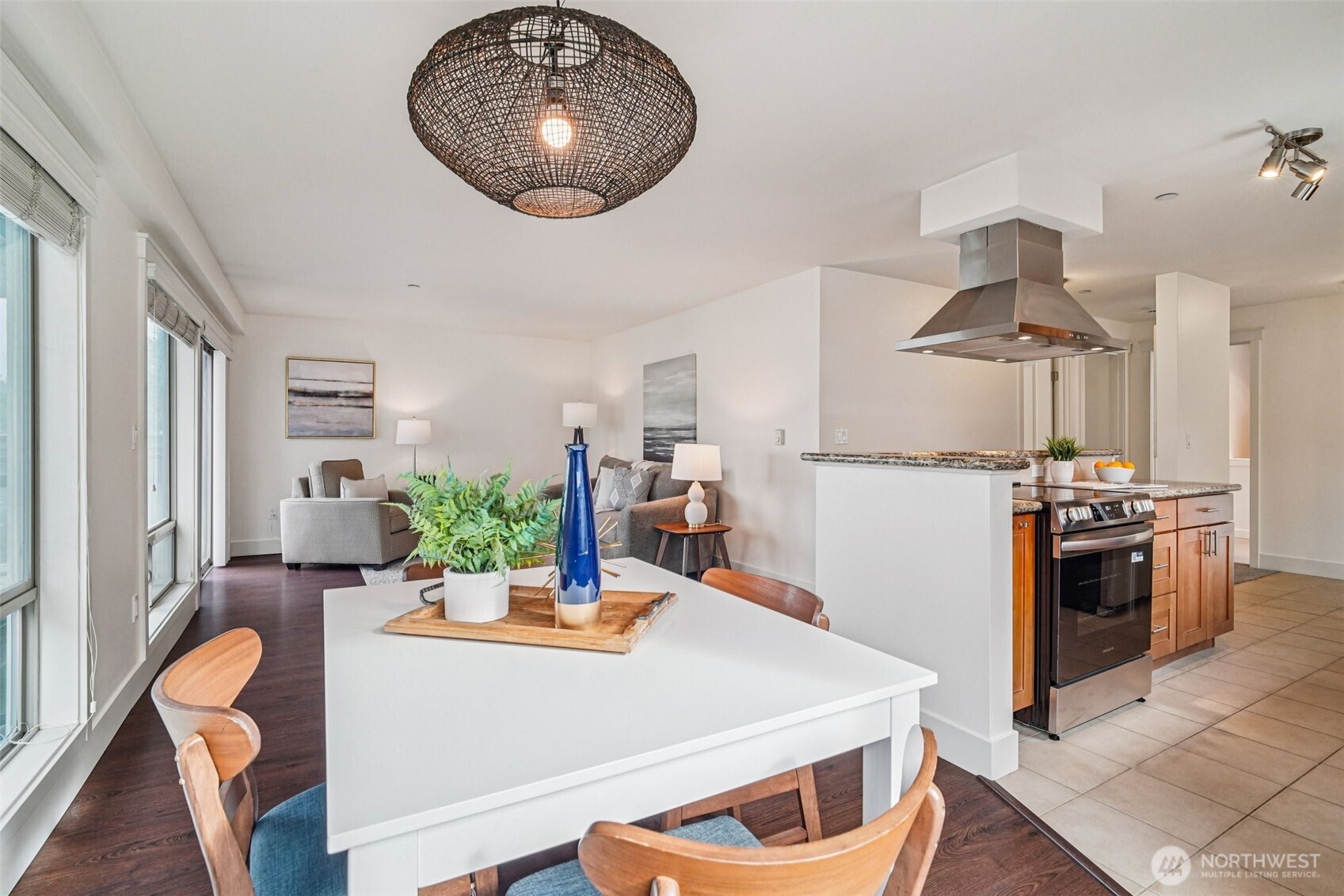 3204 81st Place SE #B202, Mercer Island, WA 98040