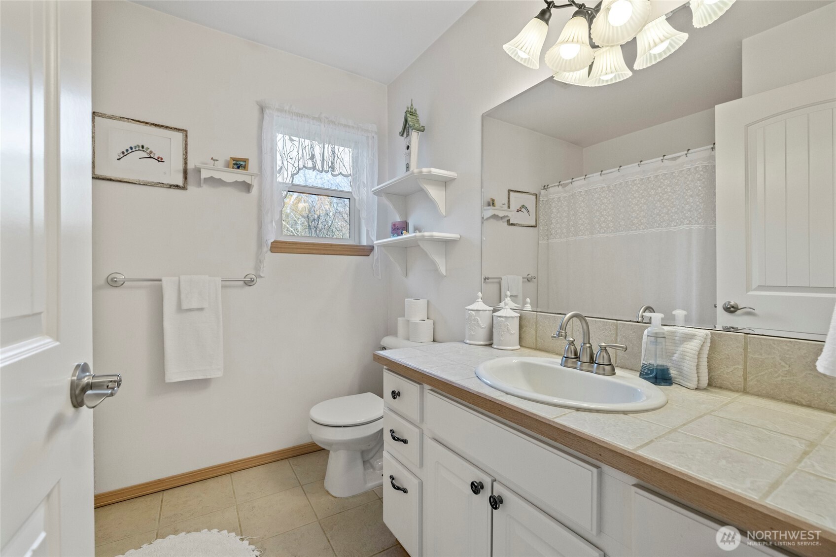 22068 McMurray Shore Drive , Mount Vernon, WA 98274