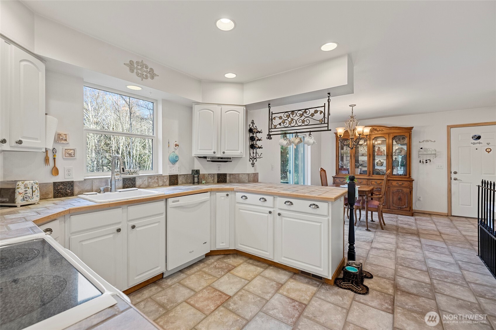 22068 McMurray Shore Drive , Mount Vernon, WA 98274