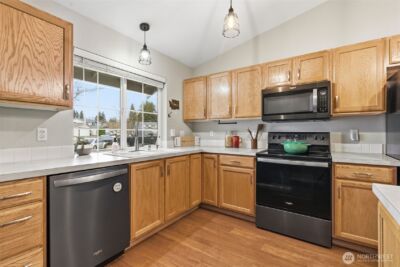 17814 37th Avenue E, Tacoma, WA 98446 - Photo 7