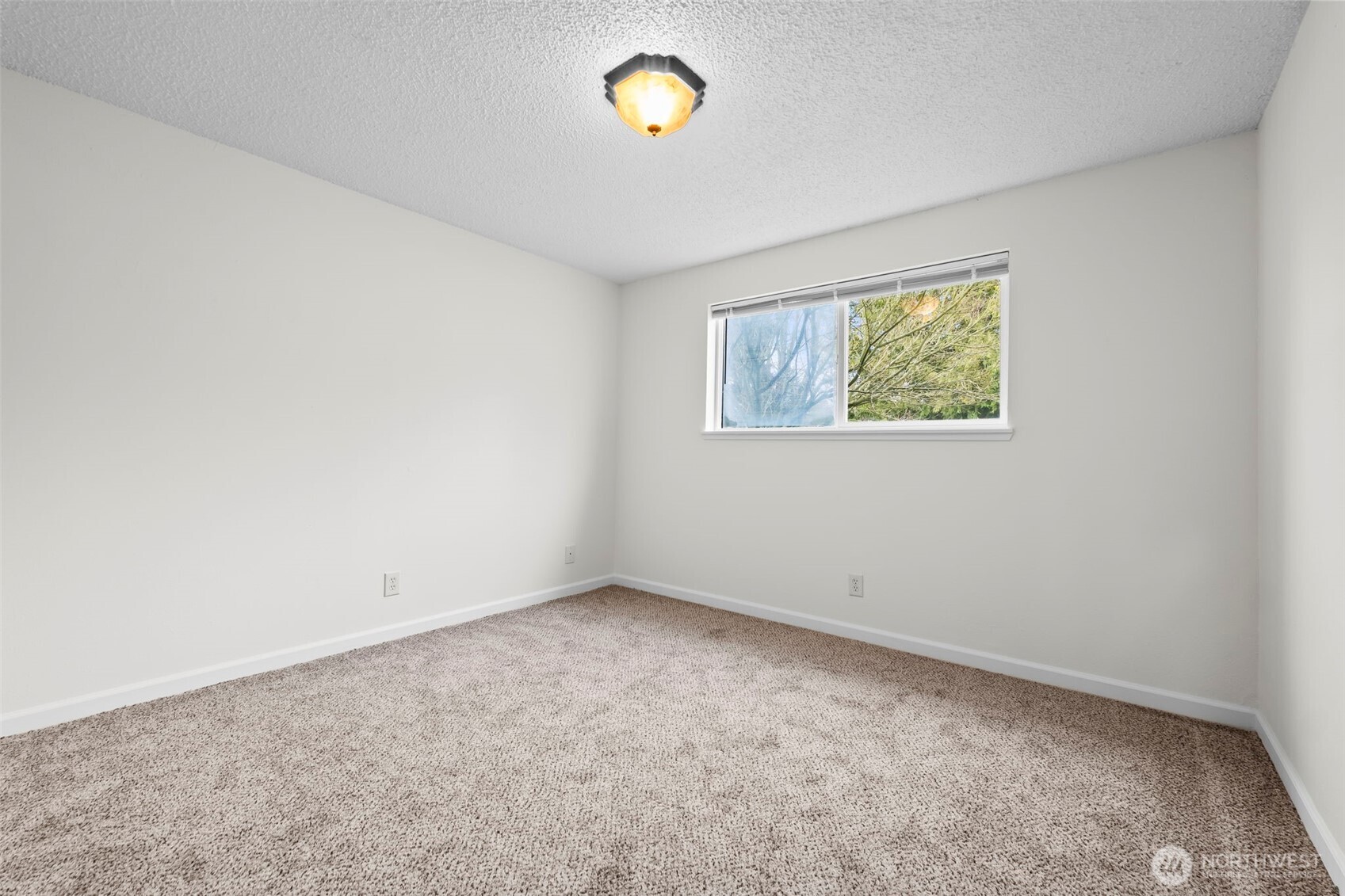 691 Pearl Place , Bremerton, WA 98310