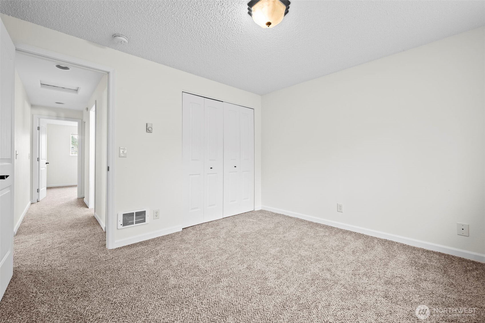 691 Pearl Place , Bremerton, WA 98310