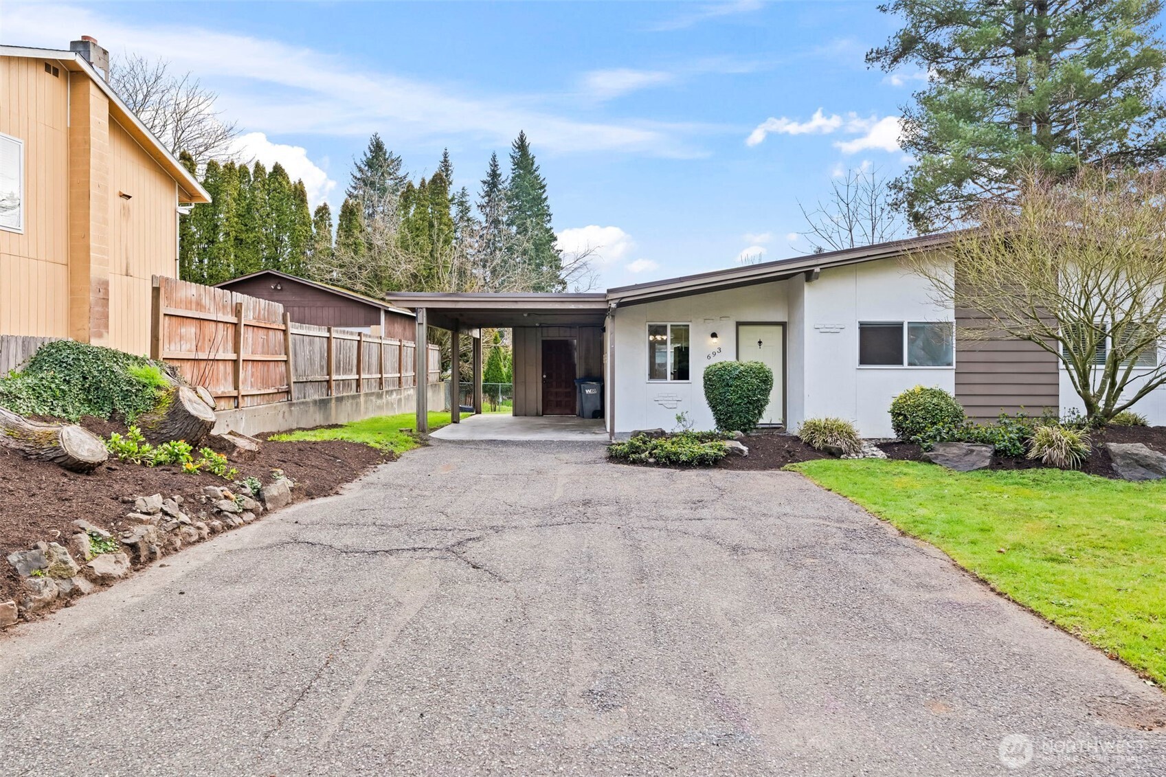 691 Pearl Place , Bremerton, WA 98310