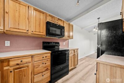 691 Pearl Place , Bremerton, WA 98310 - Photo 10