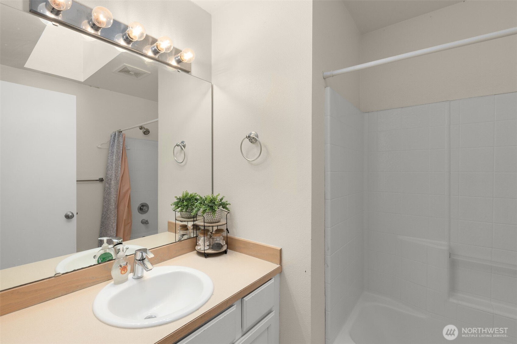 1904 135th Street E, Tacoma, WA 98445