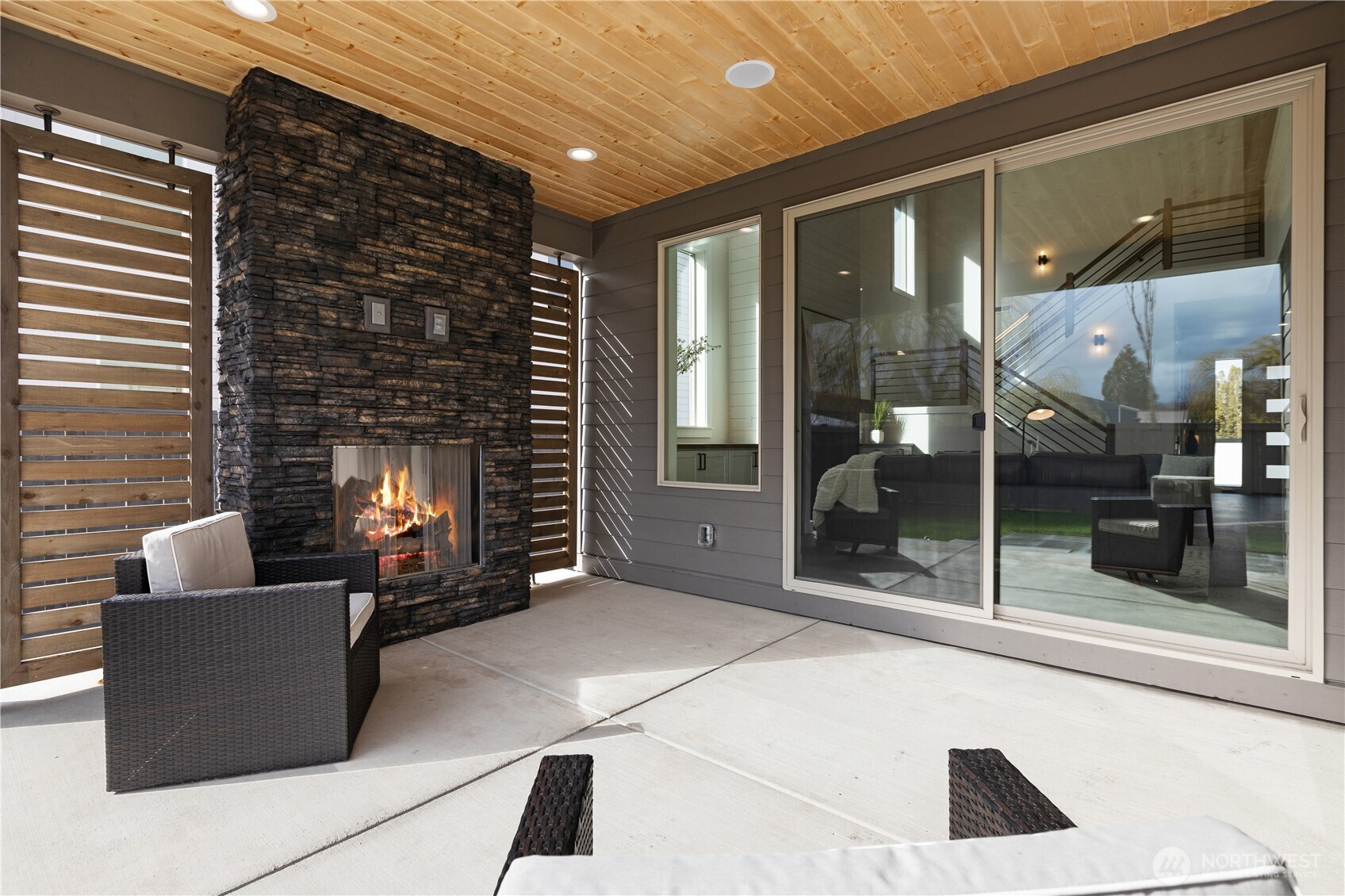 1632 Lockridge Loop E, Enumclaw, WA 98022