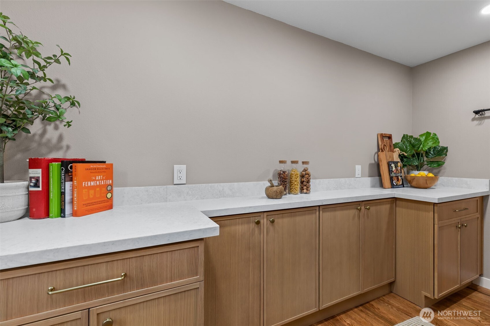 354 NW 177th Street , Shoreline, WA 98177