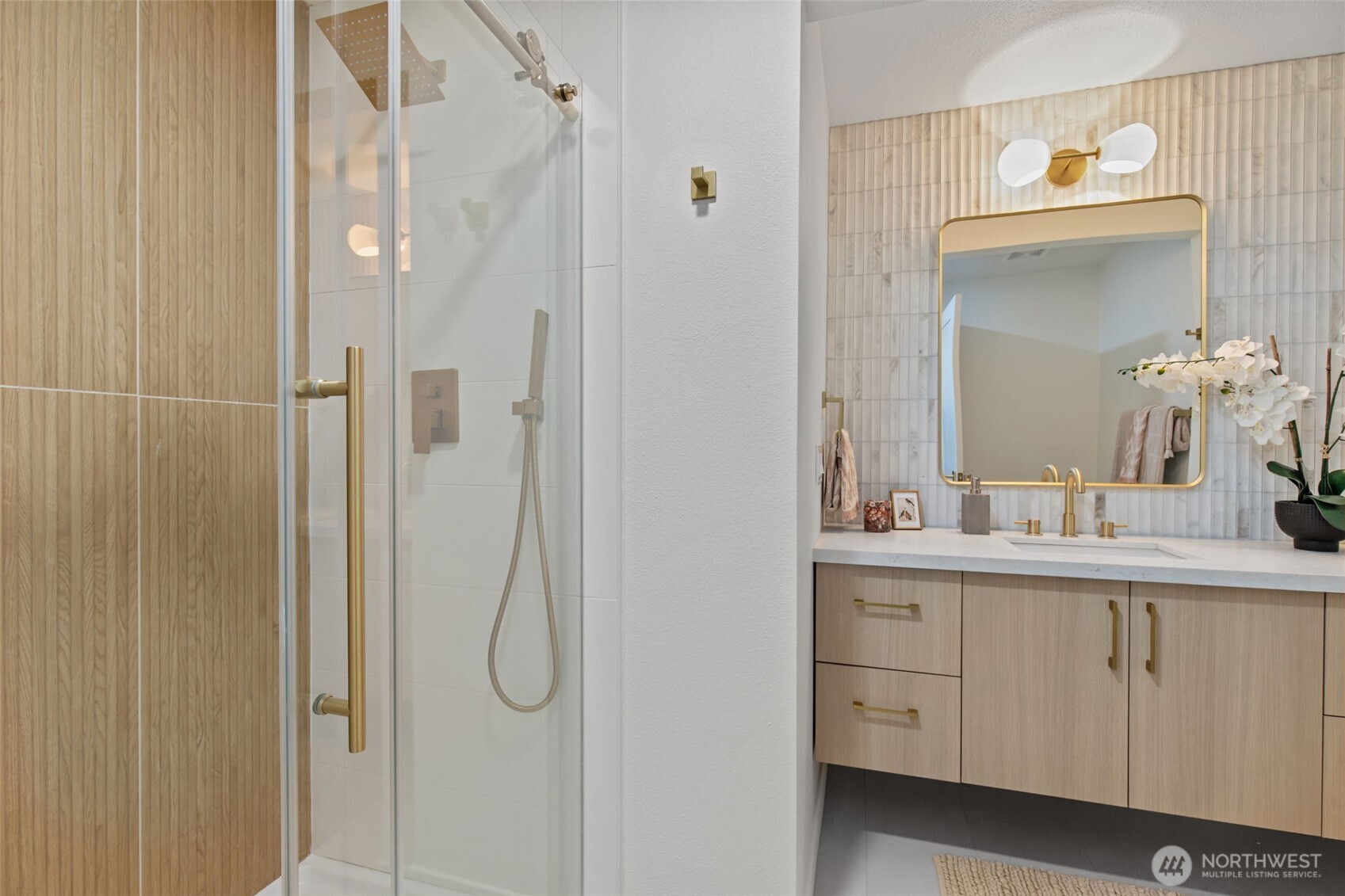 354 NW 177th Street , Shoreline, WA 98177