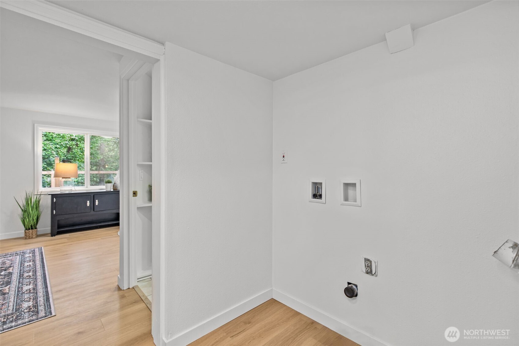 354 NW 177th Street , Shoreline, WA 98177