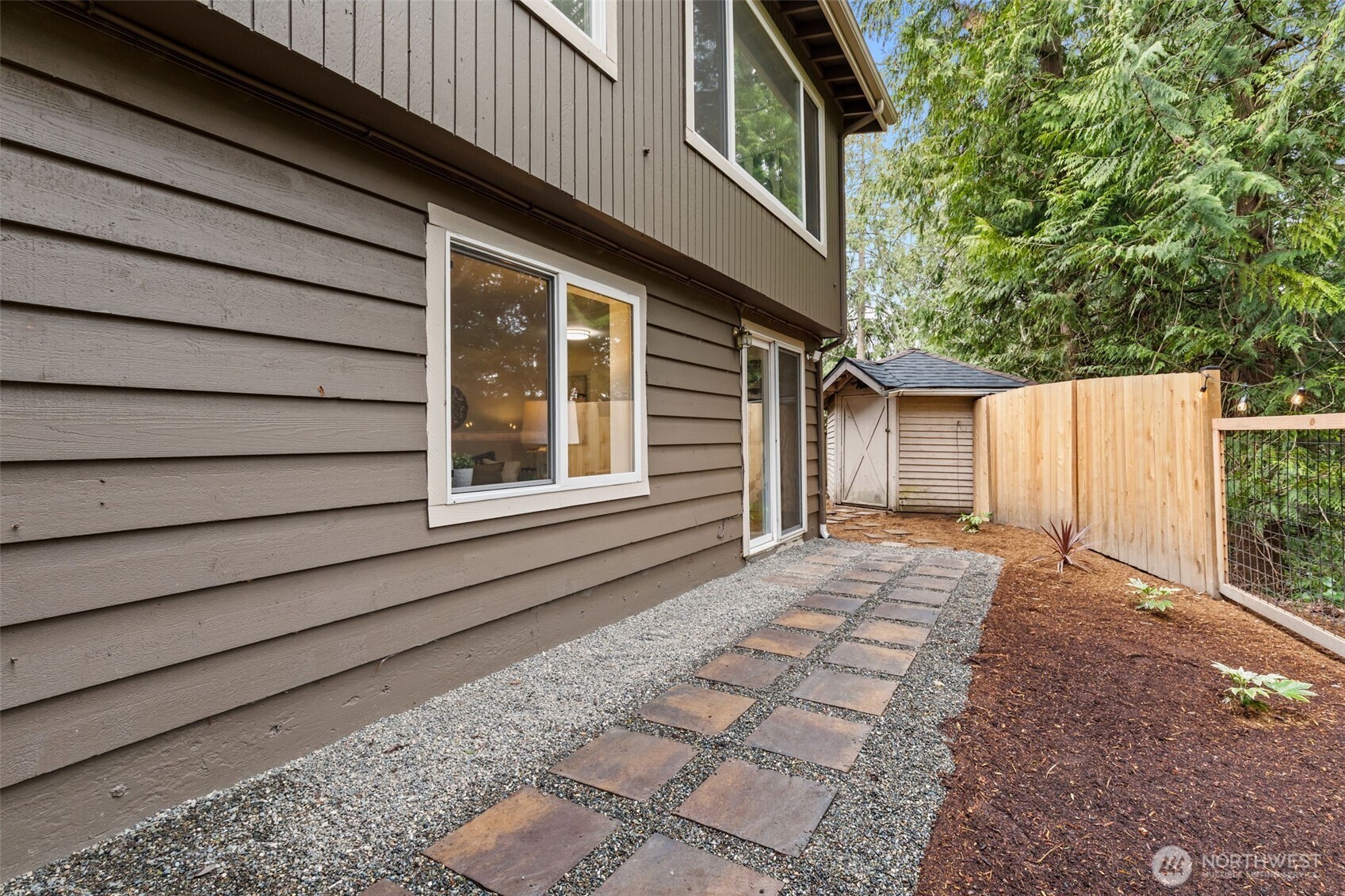 354 NW 177th Street , Shoreline, WA 98177