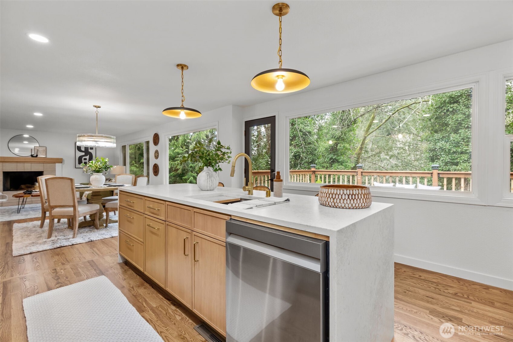 354 NW 177th Street , Shoreline, WA 98177