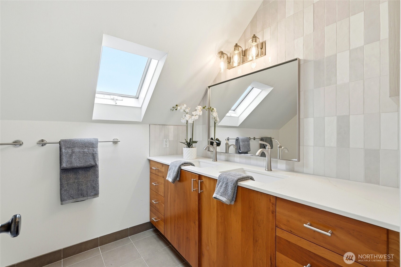 603 38th Avenue , Seattle, WA 98122