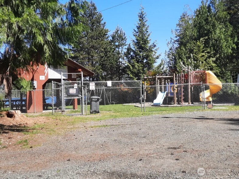 5011 E Rasor Road , Belfair, WA 98528