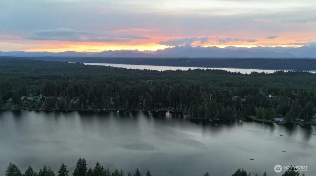 5011 E Rasor Road , Belfair, WA 98528