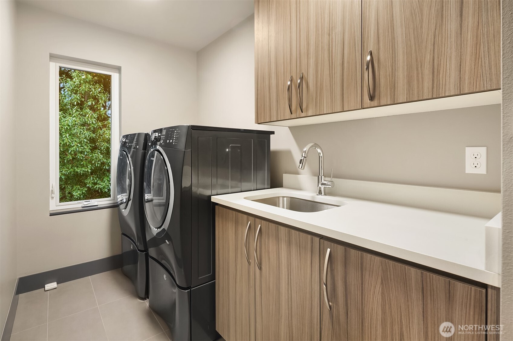 23715 105th Place W, Edmonds, WA 98020