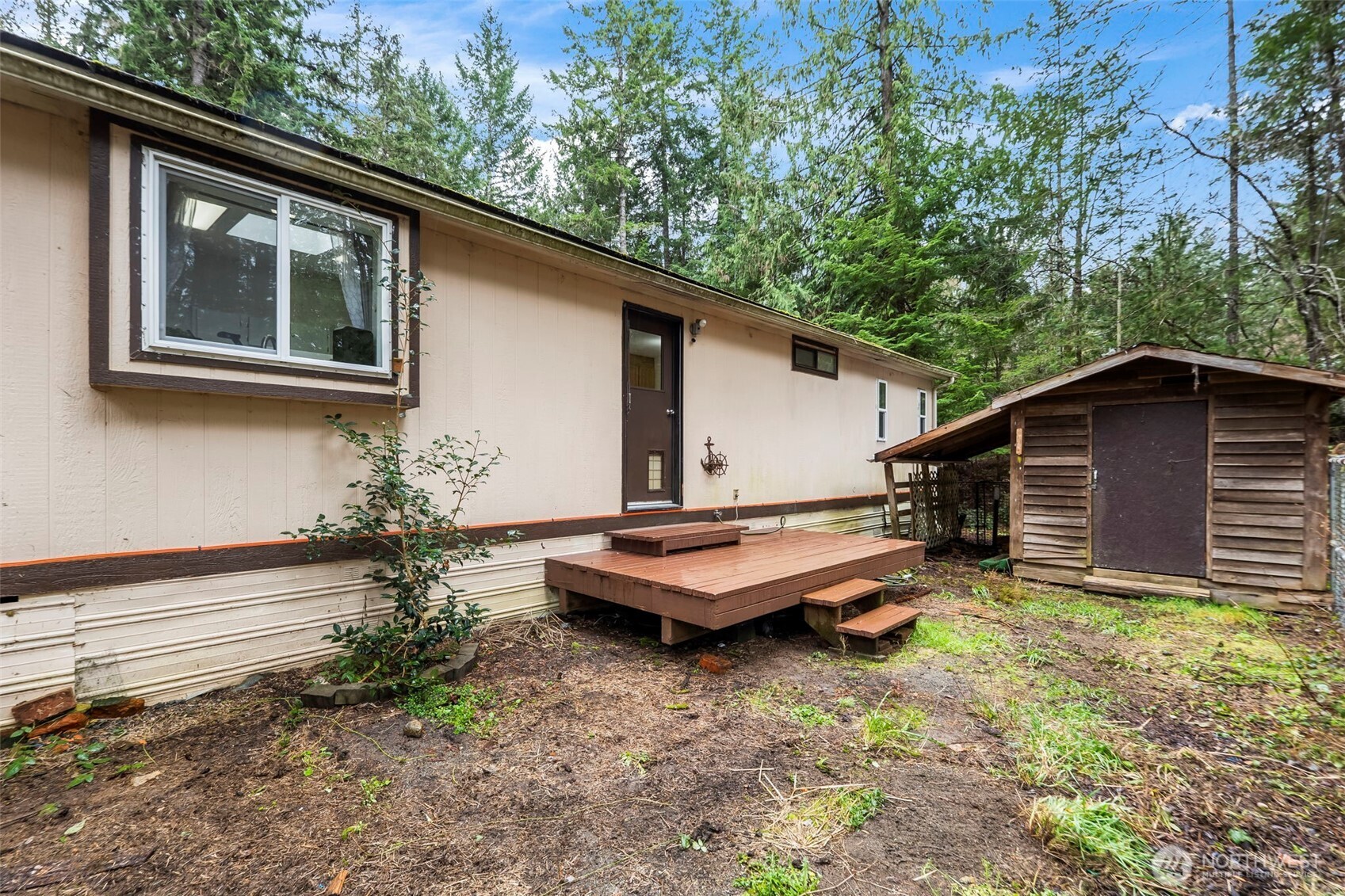 61 N Cresthill Way , Hoodsport, WA 98548