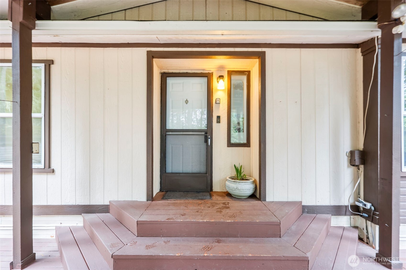 61 N Cresthill Way , Hoodsport, WA 98548