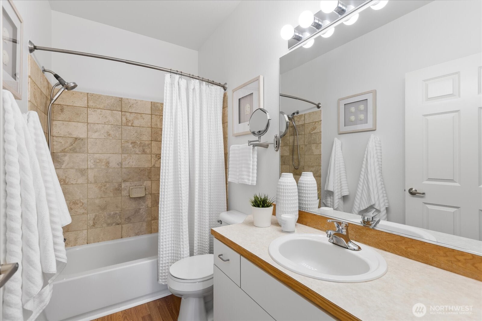 12530 Admiralty Way #J302, Everett, WA 98204