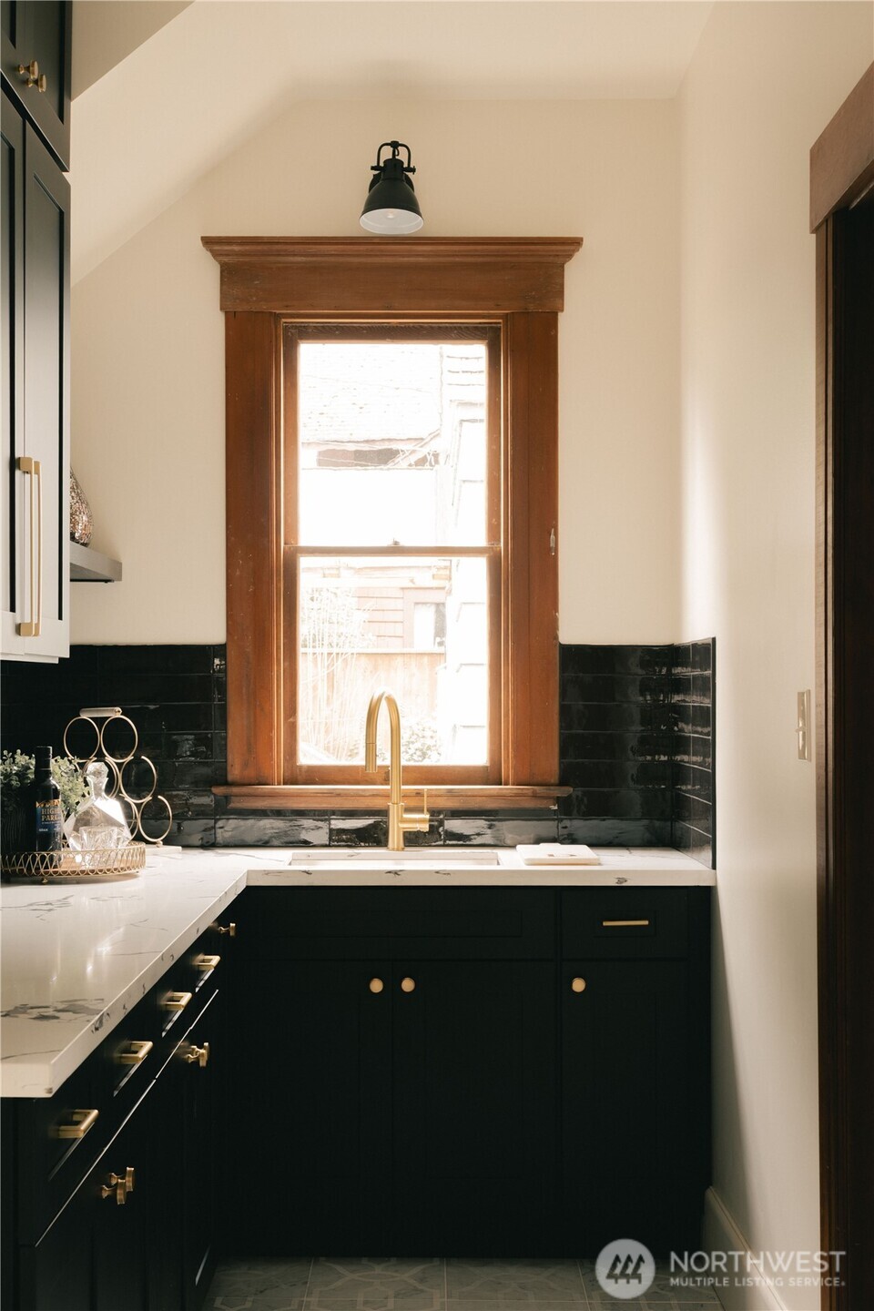 908 N K Street , Tacoma, WA 98403